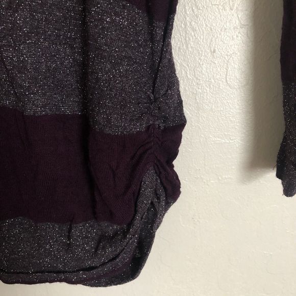 SPLENDID Purple Silver Sheer long sleeve ruched v-neck knit shirt X-Small - Picture 5 of 9